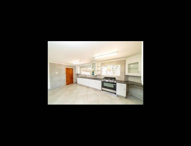 3 BEDROOM HOUSE FOR SALE IN MULBARTON